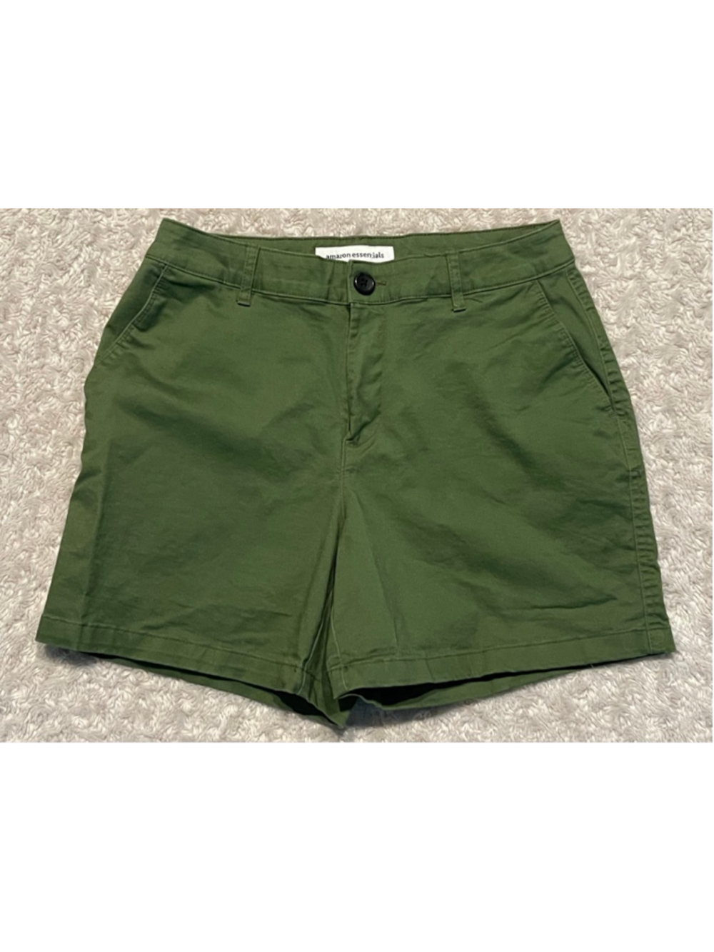 Amazon Essentials Women’s Chino Shorts Size 8, 5” inseam, EUC